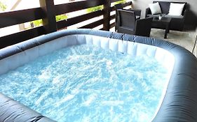 Deluxe Apartment With Jacuzzi - Patar